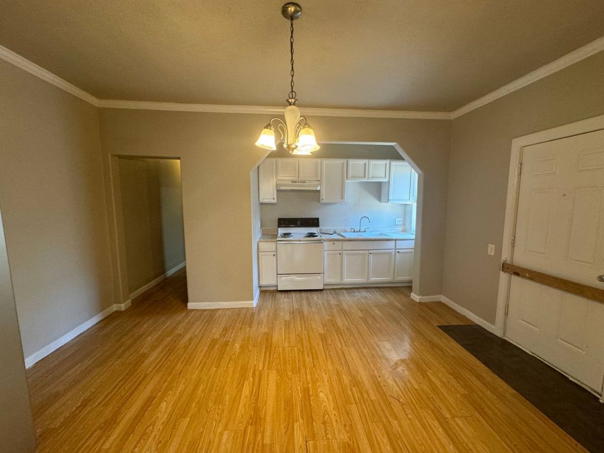 Apartment for rent at 3300 - 3302 Ave, Fort Worth, TX 76105