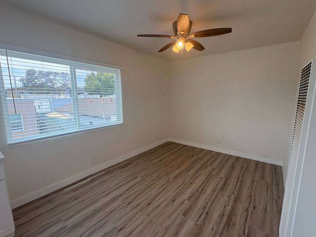 Apartment for rent at 1142 Hoffman, Long Beach, CA 90813
