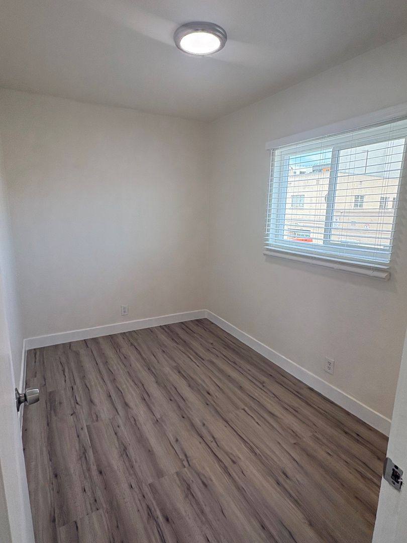 Apartment for rent at 1142 Hoffman, Long Beach, CA 90813