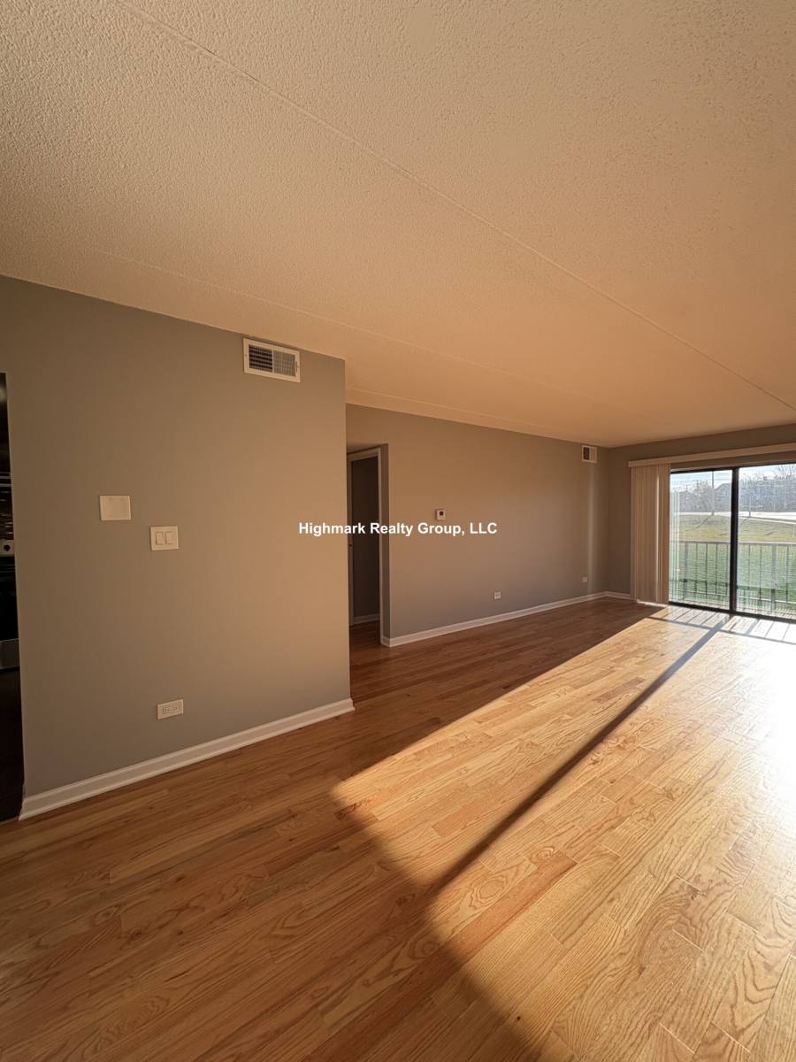 Apartment for rent at 525 N Quentin Rd #604, Palatine, IL 60067