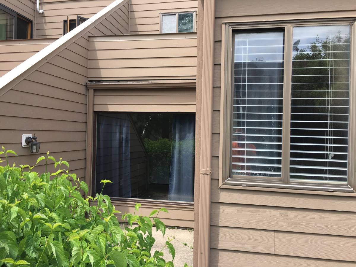 Condo for rent at 3353 Beacon St #B26, North Chicago, IL 60064