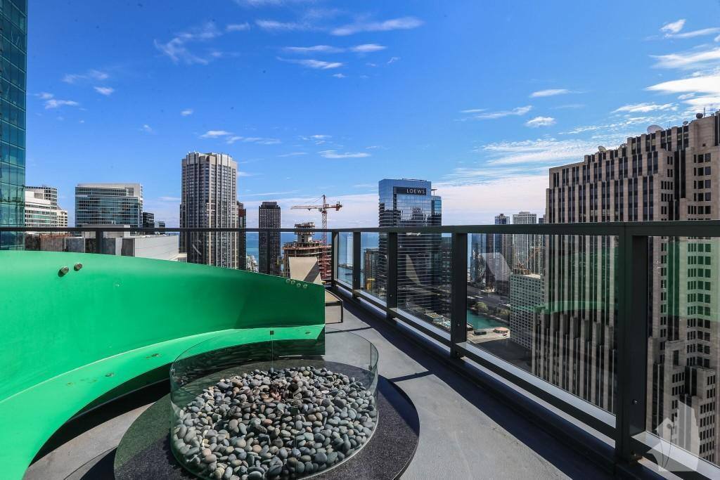 Apartment for rent at 200 E Illinois St #1812, Chicago, IL 60611