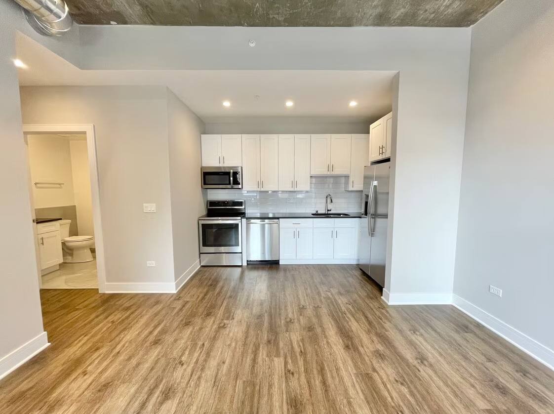 1730-35 W Greenleaf Ave #207, Chicago, IL 60626