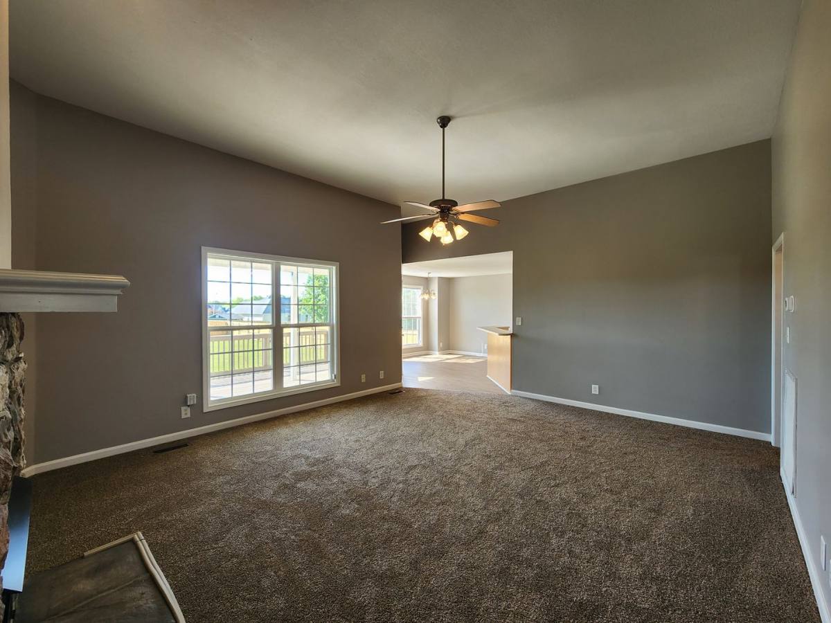 House for rent at 824 Ellie Nat Dr, Clarksville, TN 37040