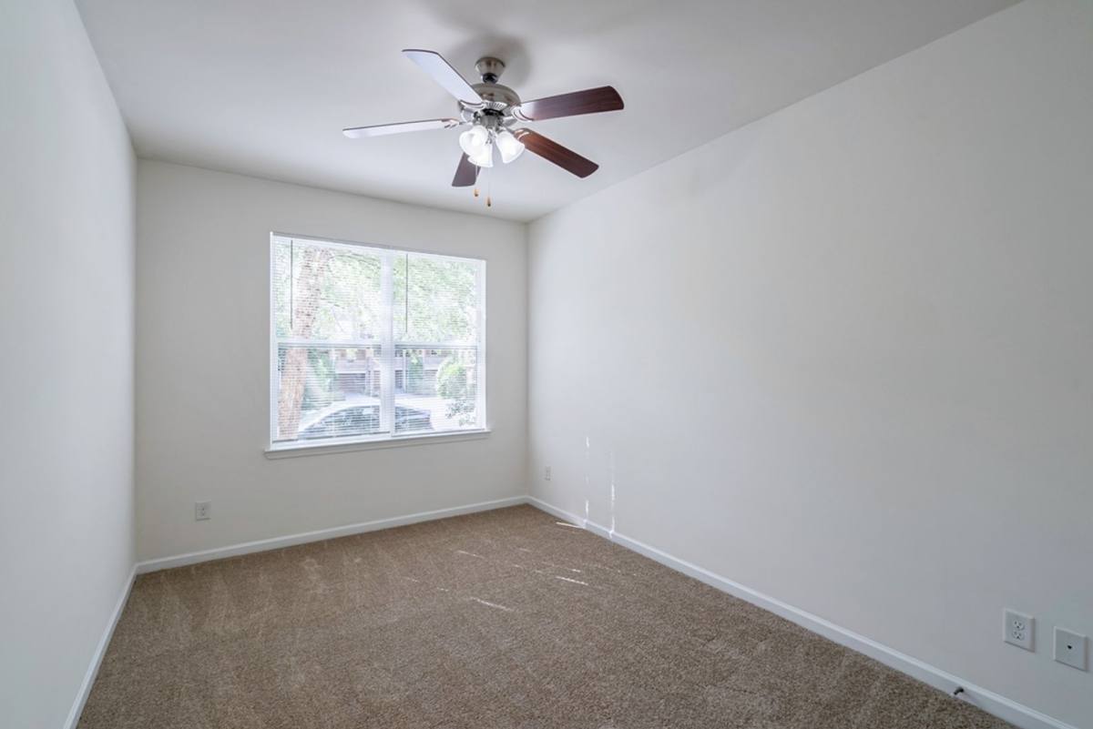 Apartment for rent at 523 Ridgeway Ave, Charlotte, NC 28204