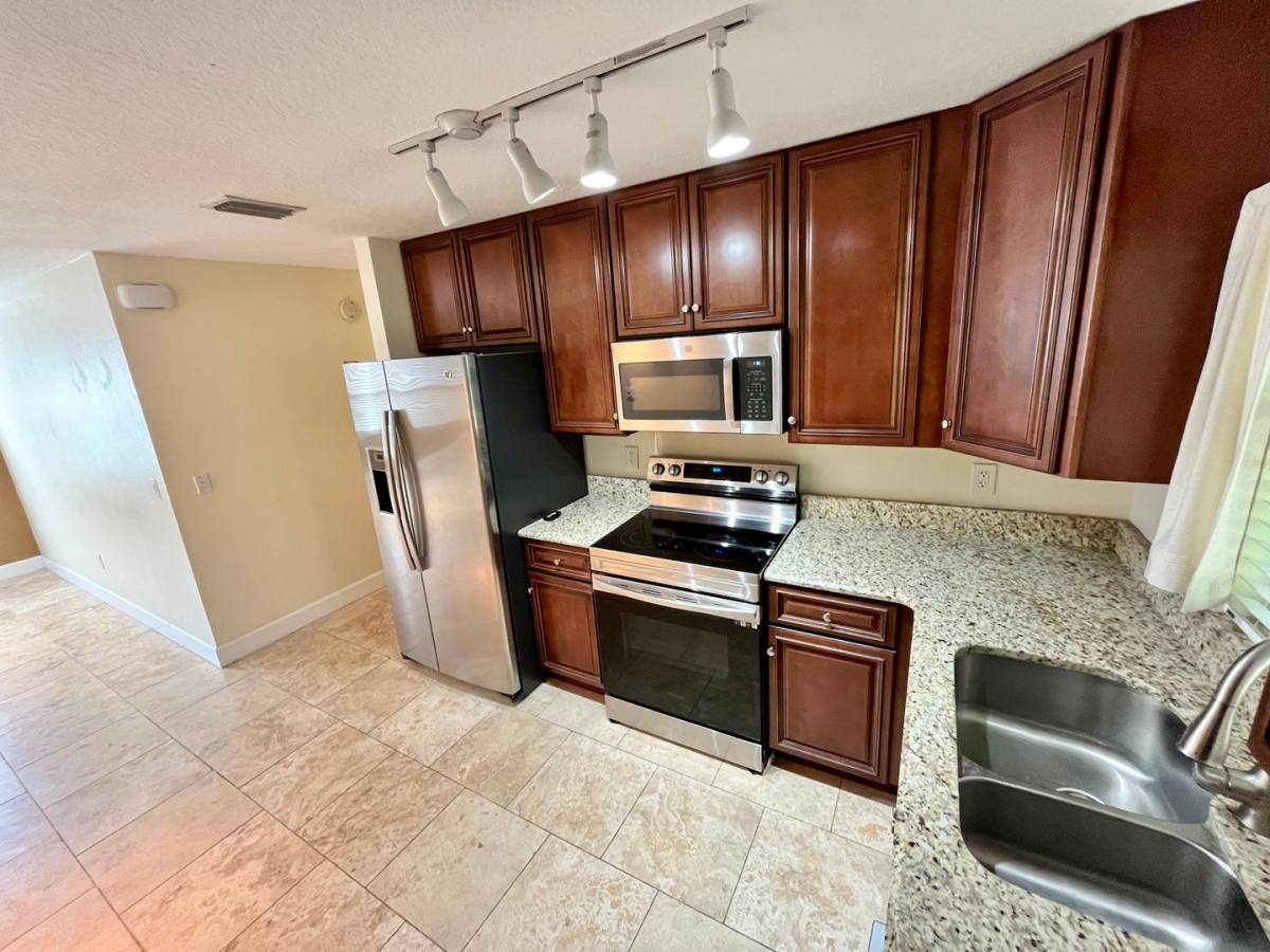 House for rent at 1232 Sasoon Ave, Orlando, FL 32803