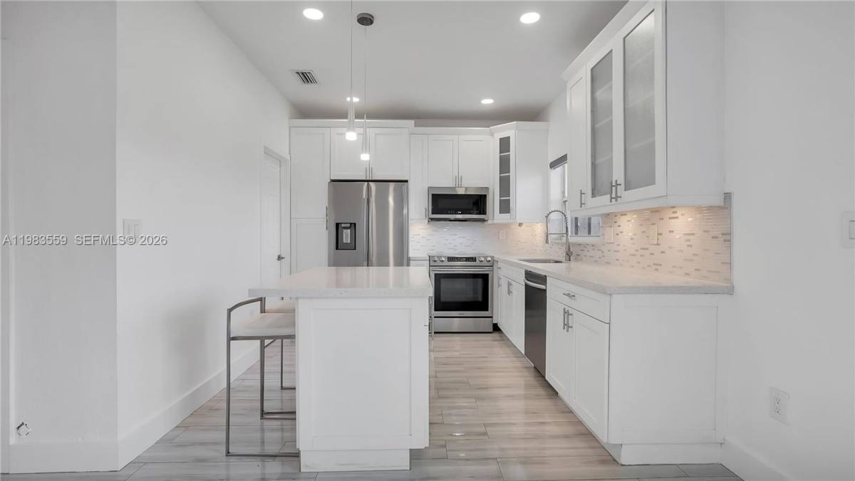Townhouse for rent at 4991 SW 135th Ave, Hollywood, FL 33027
