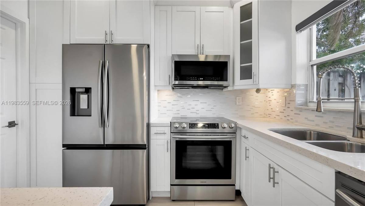 Townhouse for rent at 4991 SW 135th Ave, Hollywood, FL 33027