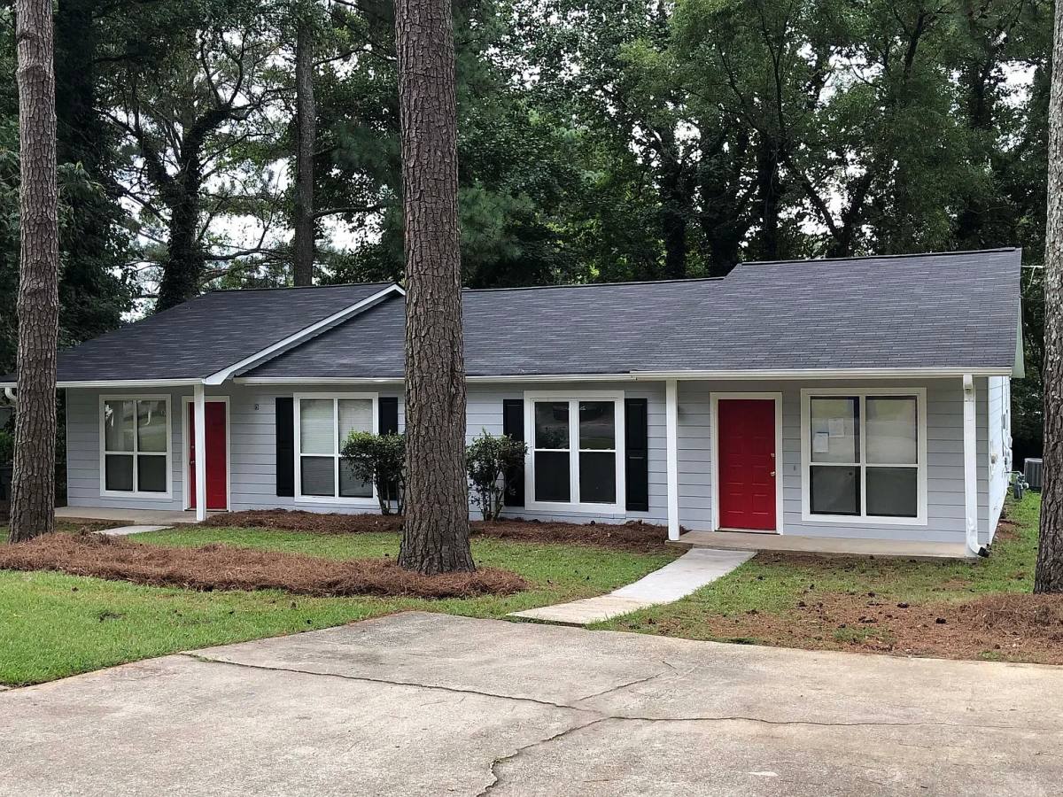 Townhouse for rent at 176 Kimberly Way SW, Marietta, GA 30064