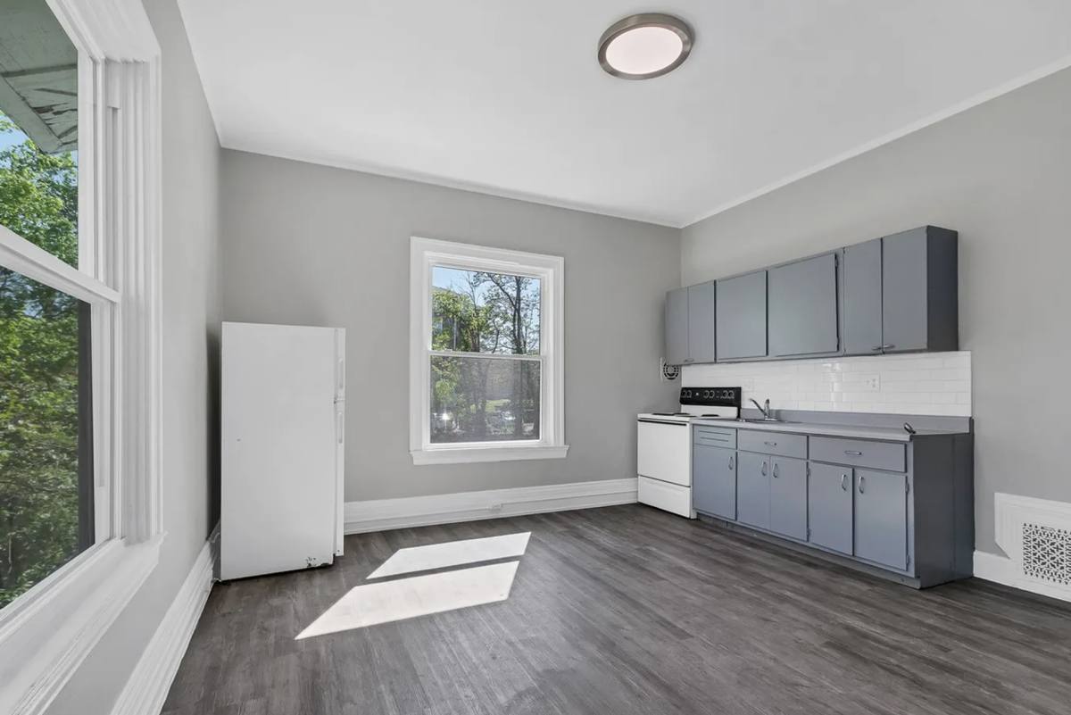 Apartment for rent at 1005-1007 Dana Ave, Cincinnati, OH 45229
