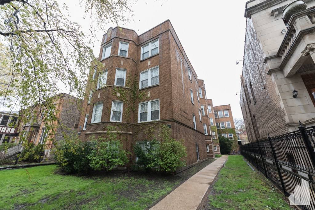 Apartment for rent at 4921 N Hermitage #1, Chicago, IL 60640