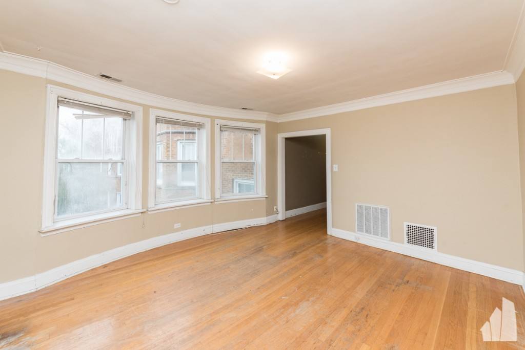 Apartment for rent at 4921 N Hermitage #1, Chicago, IL 60640