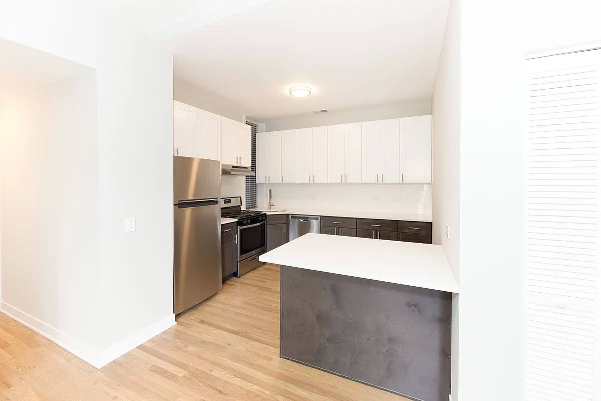 Apartment for rent at 2924 W Logan Blvd #2W, Chicago, IL 60647