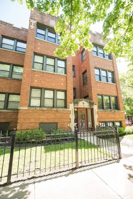 Apartment for rent at 3503 N Greenview Ave #3, Chicago, IL 60657
