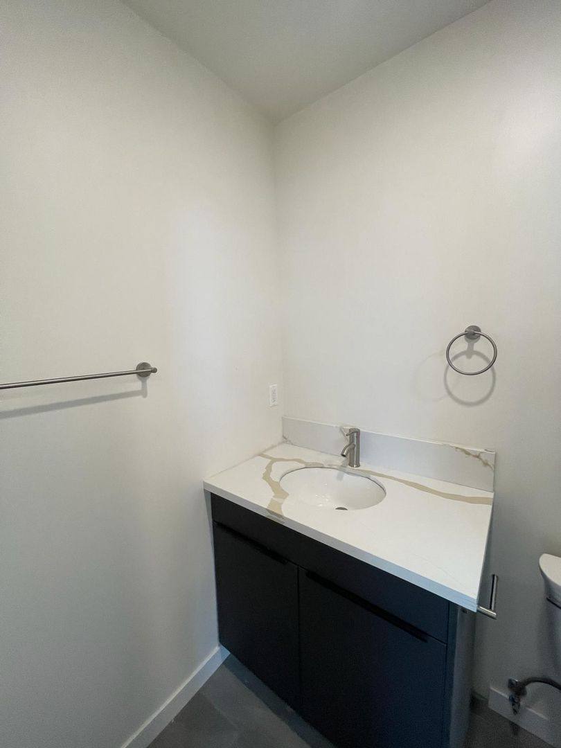 Apartment for rent at 1185 N Kenmore Ave, Los Angeles, CA 90029