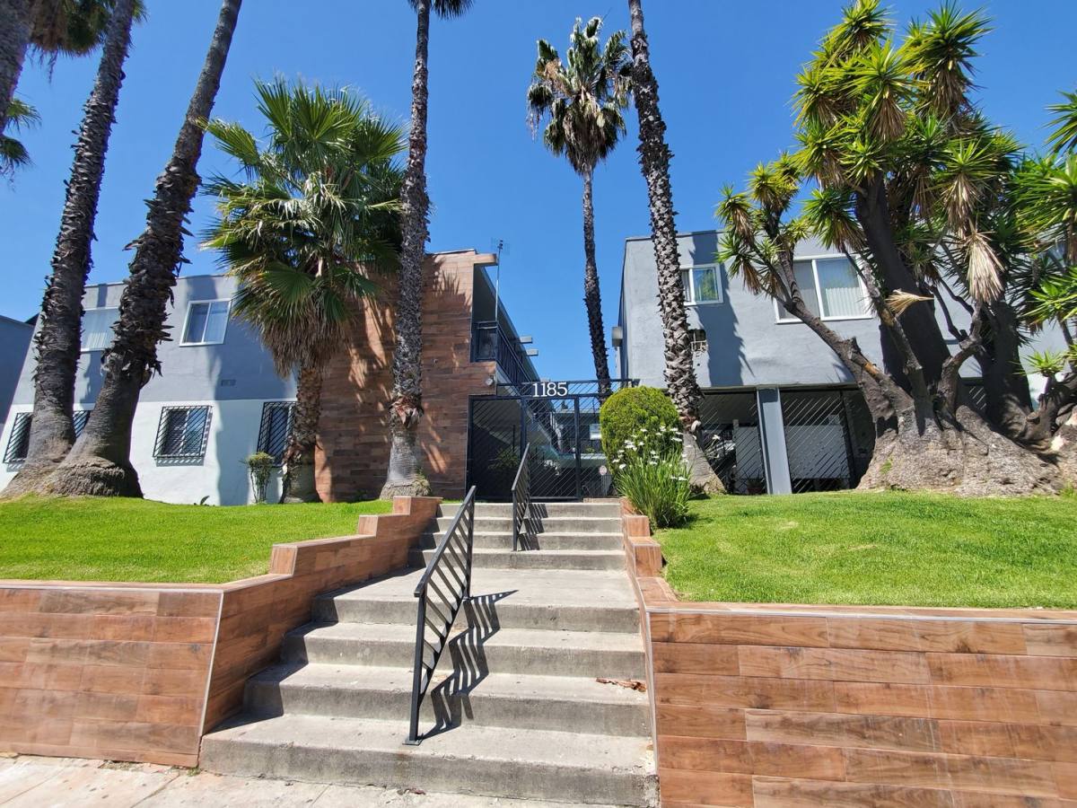 Apartment for rent at 1185 N Kenmore Ave, Los Angeles, CA 90029