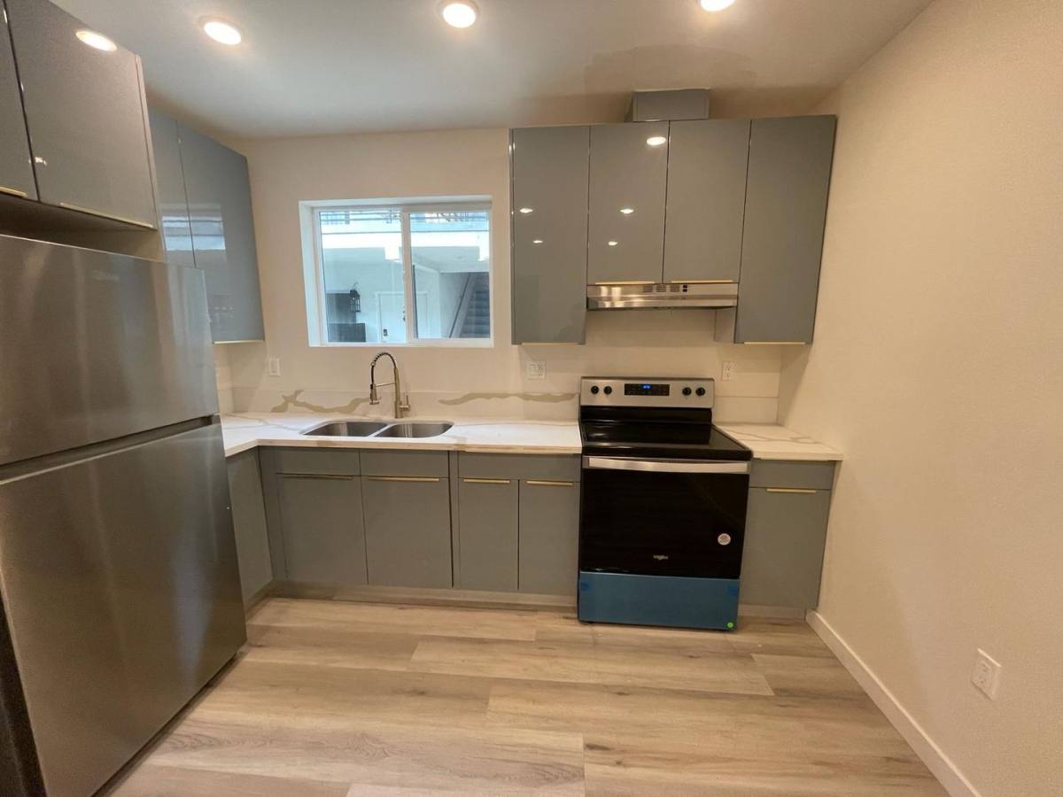 Apartment for rent at 1185 N Kenmore Ave, Los Angeles, CA 90029