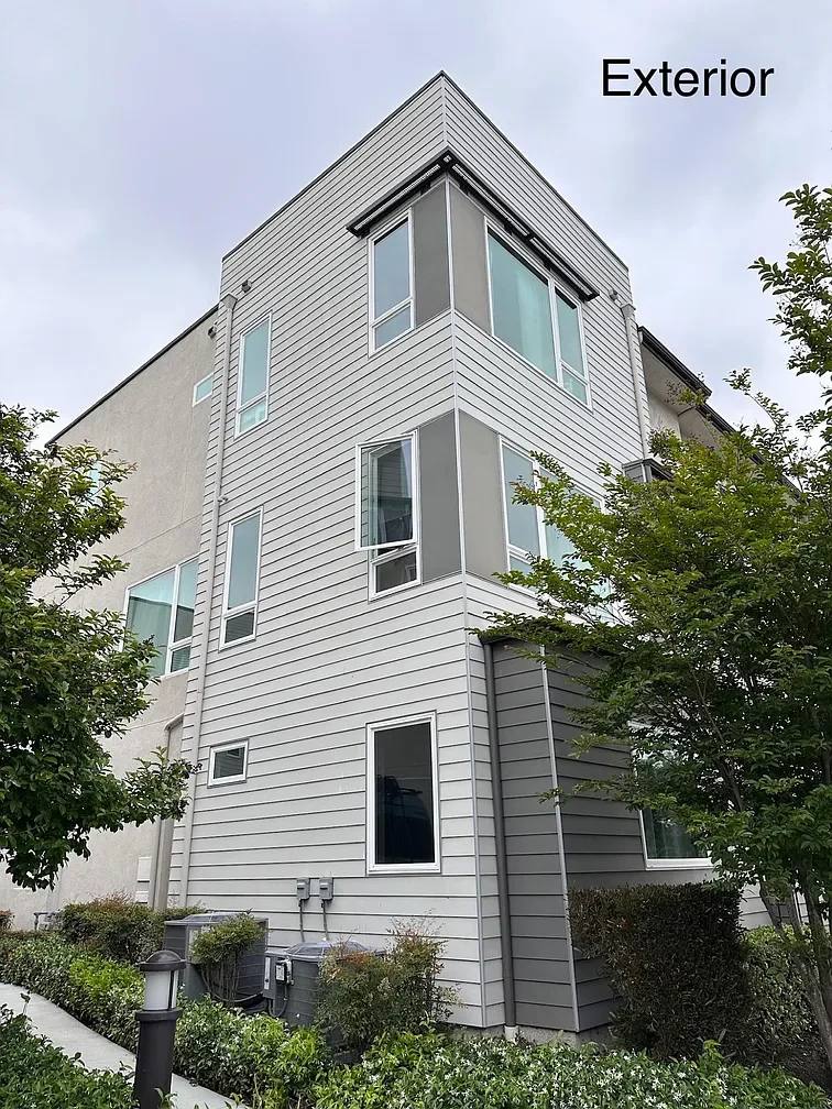 Townhouse for rent at 8021 Fifth St, Downey, CA 90241