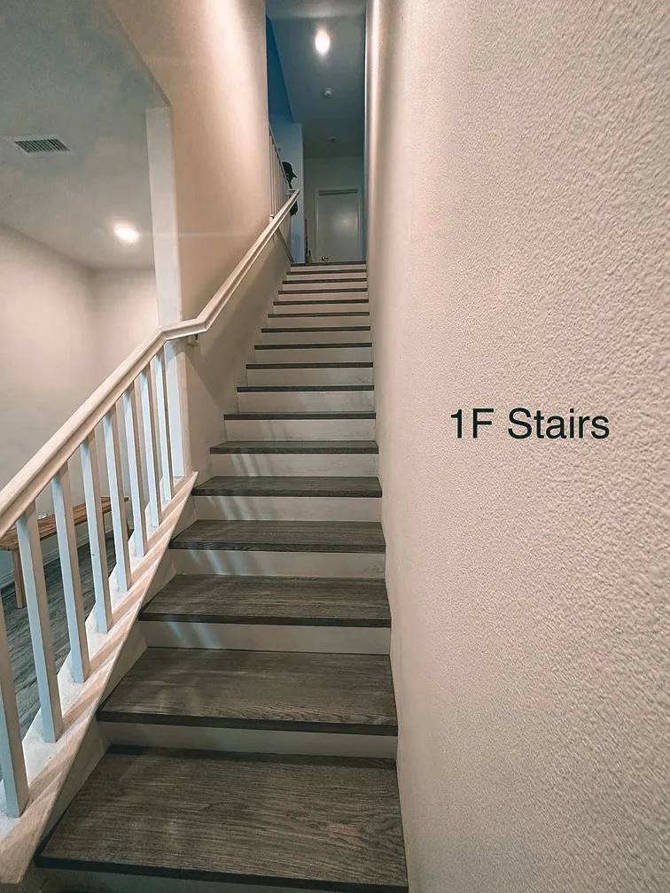 Townhouse for rent at 8021 Fifth St, Downey, CA 90241