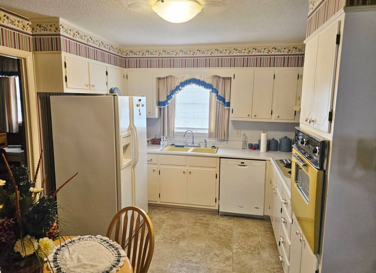 House for rent at 725 Co Rd, Hanceville, AL 35077