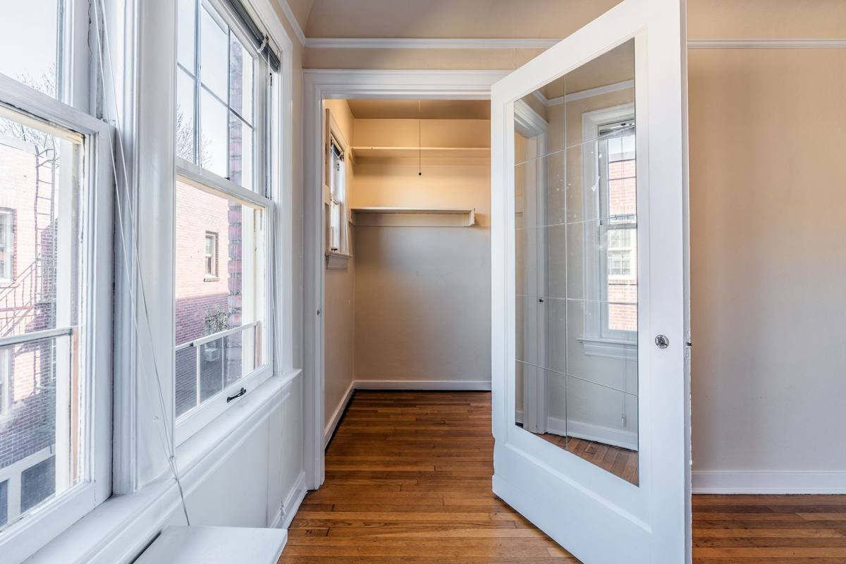 Apartment for rent at 409 10th Ave E, Seattle, WA 98102