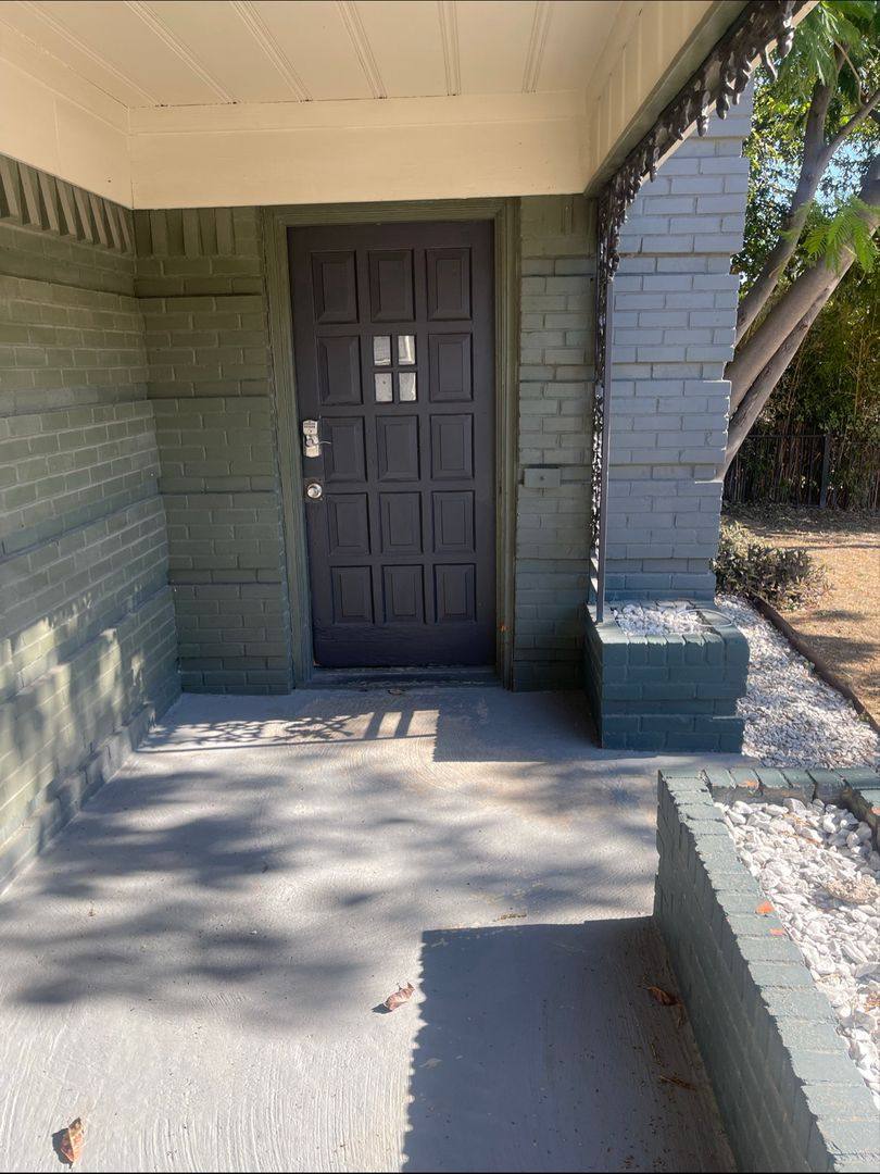 Apartment for rent at 4815 Live Oak St, Dallas, TX 75204