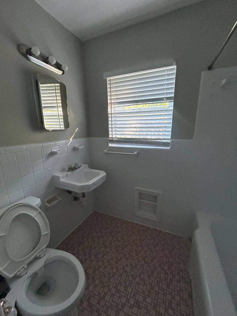 Apartment for rent at 4815 Live Oak St, Dallas, TX 75204