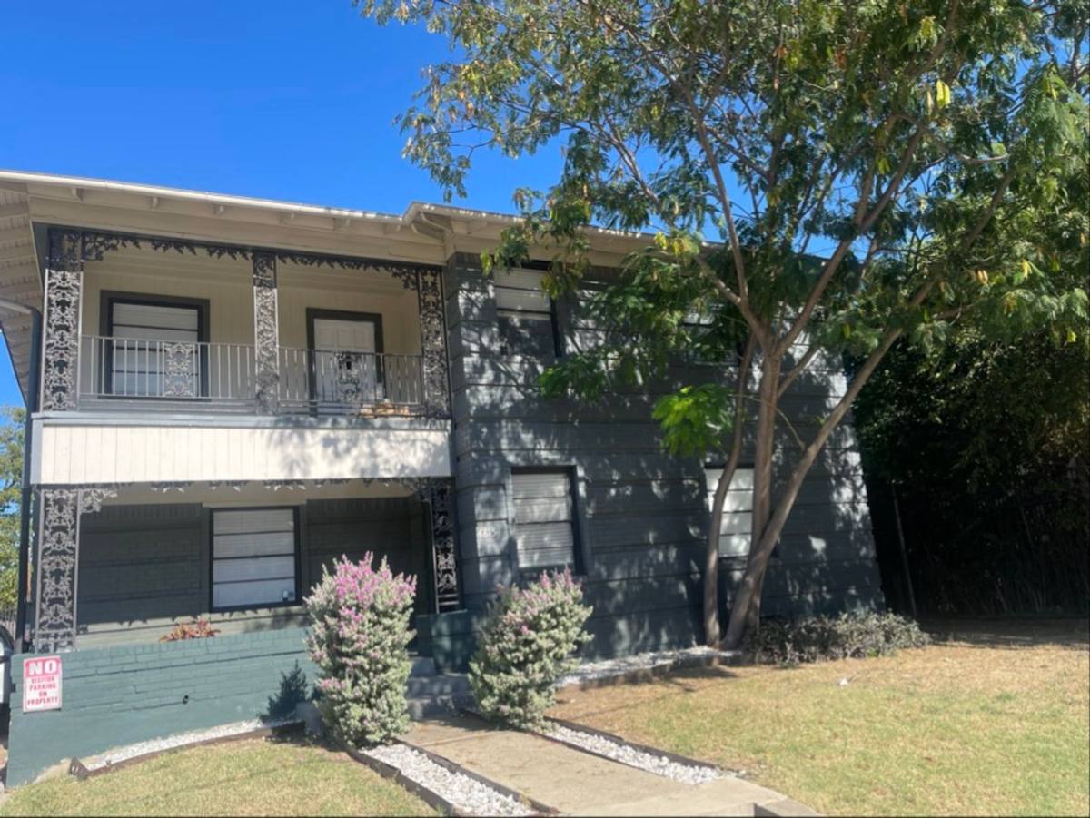 Apartment for rent at 4815 Live Oak St, Dallas, TX 75204