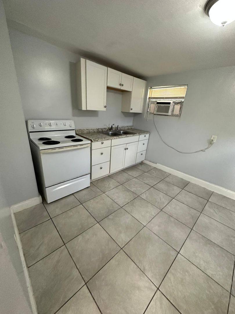 Apartment for rent at 1785 Mount Herman St, Jacksonville, FL 32209