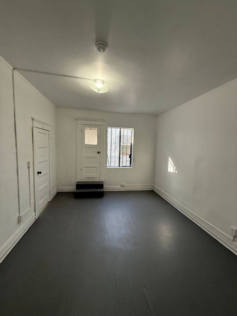 Apartment for rent at 2141-2145 E Cesar Chavez Ave, Los Angeles, CA 90033