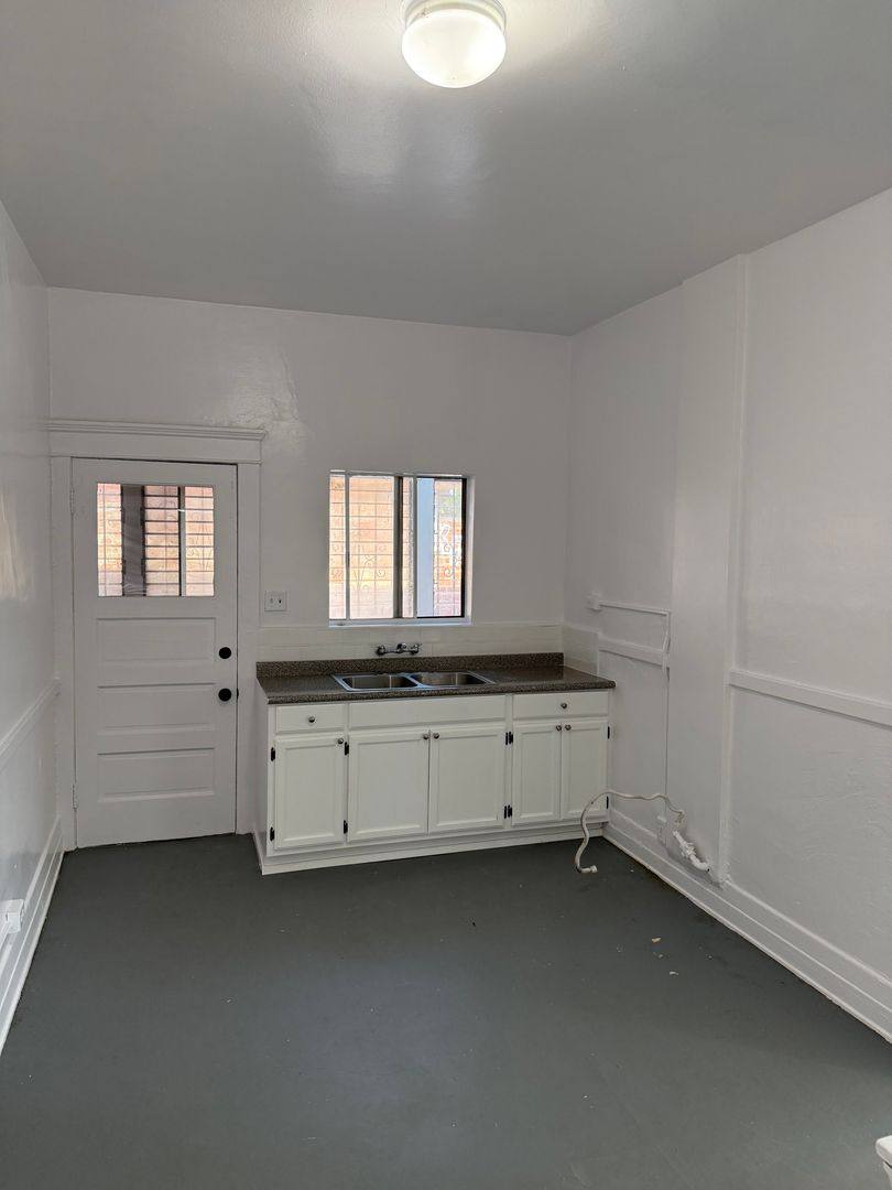 Apartment for rent at 2141-2145 E Cesar Chavez Ave, Los Angeles, CA 90033