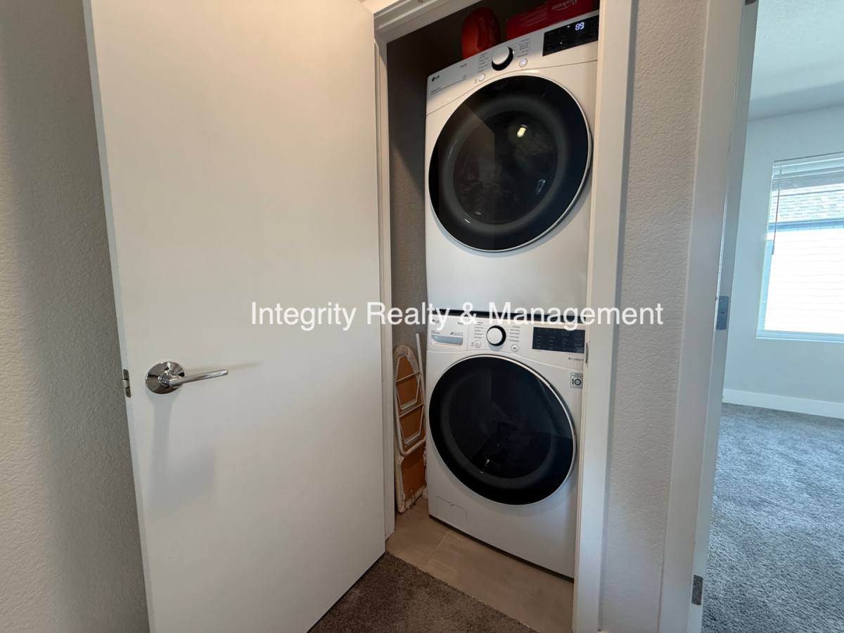Townhouse for rent at 5557 W 10th Ave, Denver, CO 80214