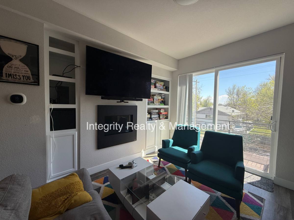 Townhouse for rent at 5557 W 10th Ave, Denver, CO 80214
