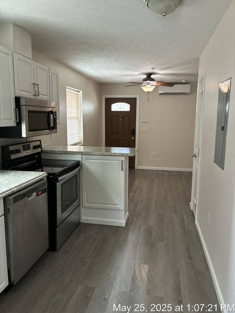Apartment for rent at 152 3rd St, Morgantown, WV 26505