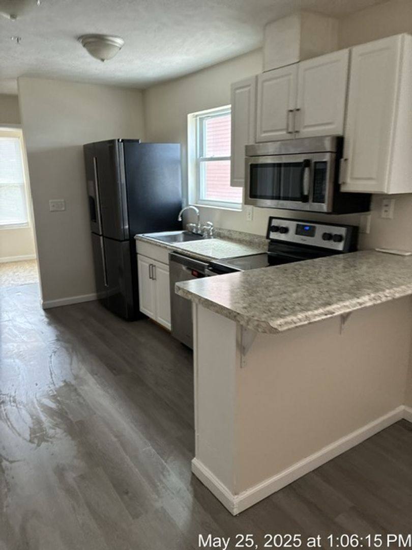 Apartment for rent at 152 3rd St, Morgantown, WV 26505