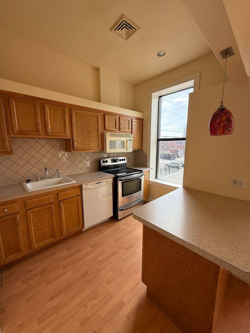 Apartment for rent at 21 Salem Ave, Carbondale, PA 18407