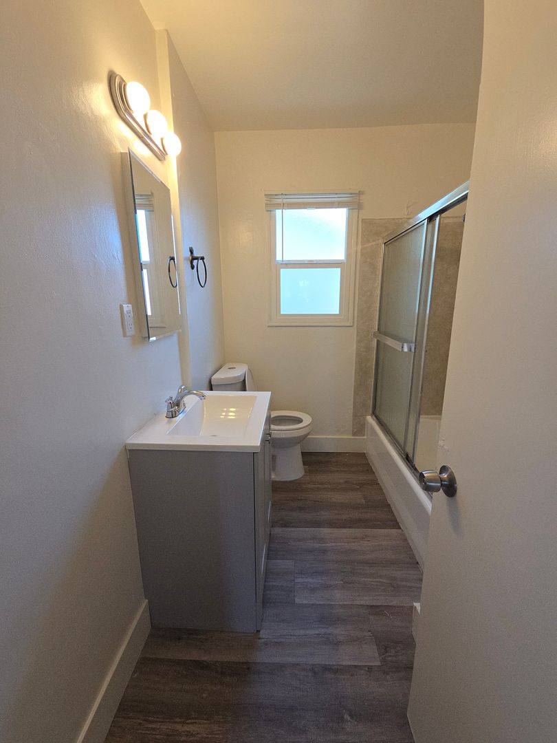 Apartment for rent at 1515 E Broadway, Glendale, CA 91205