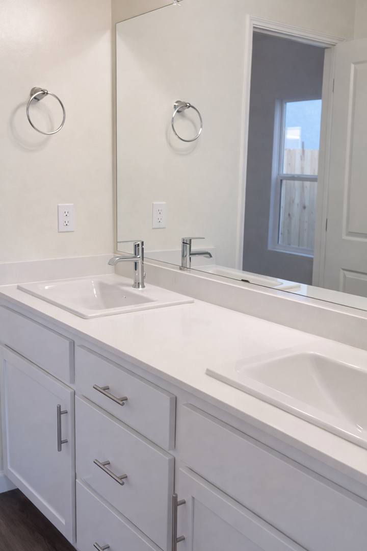 Apartment for rent at 1646 Concord Ave, Madera, CA 93637