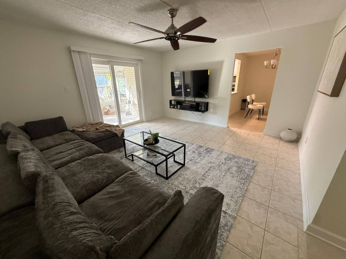 Apartment for rent at 8500 13th St N #B, Saint Petersburg, FL 33702