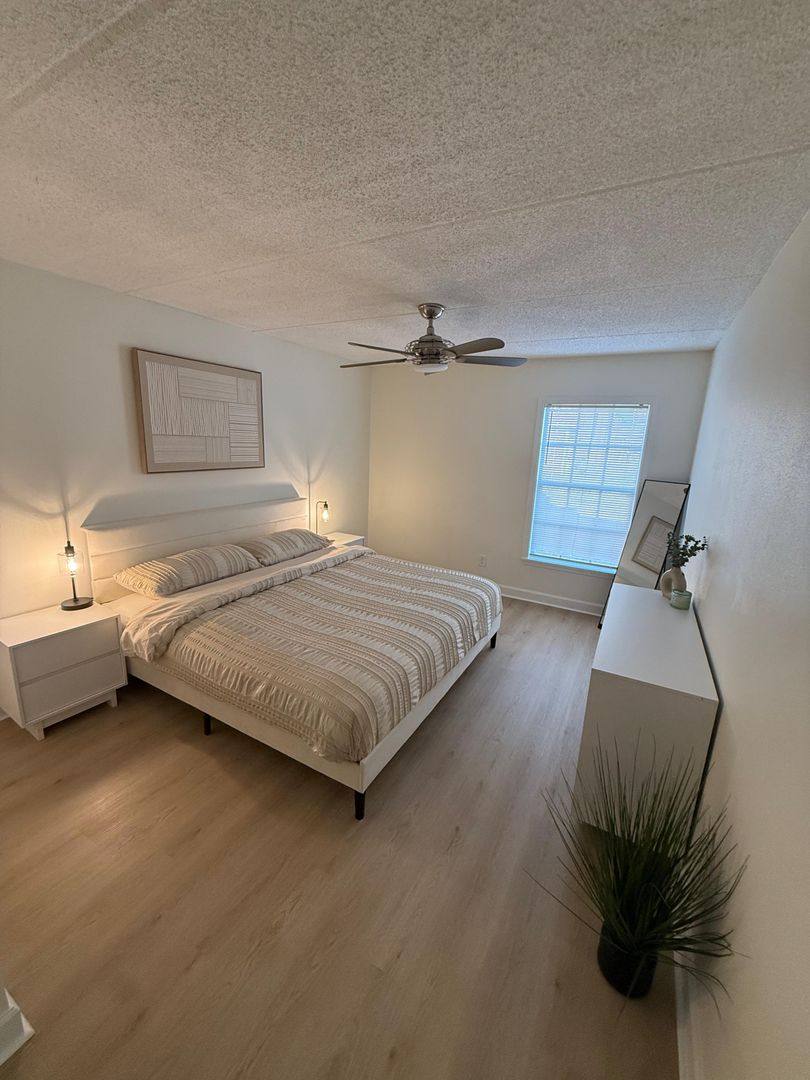 Apartment for rent at 8500 13th St N #B, Saint Petersburg, FL 33702