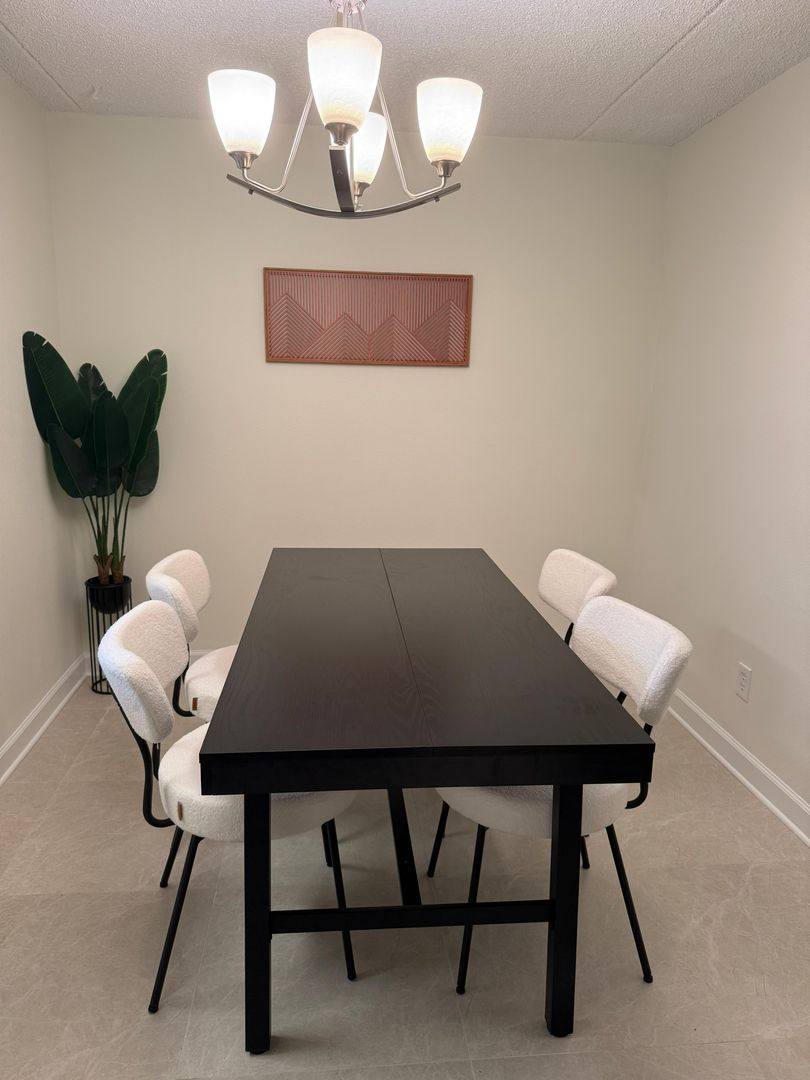 Apartment for rent at 8500 13th St N #B, Saint Petersburg, FL 33702