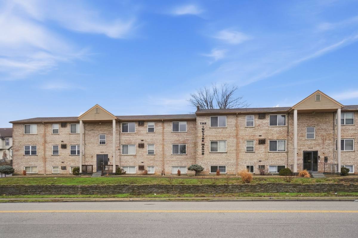 Apartment for rent at 2822 Price Ave, Cincinnati, OH 45204