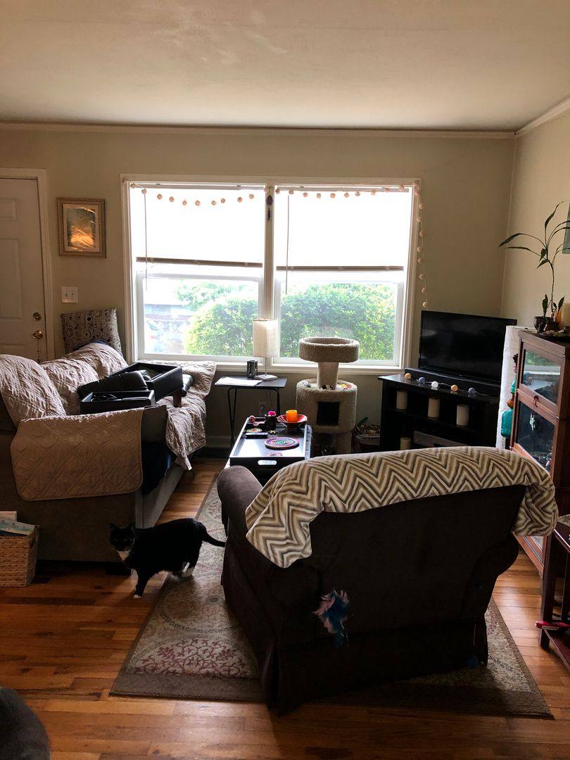 Apartment for rent at 128 N Saratoga St, Portland, OR 97217