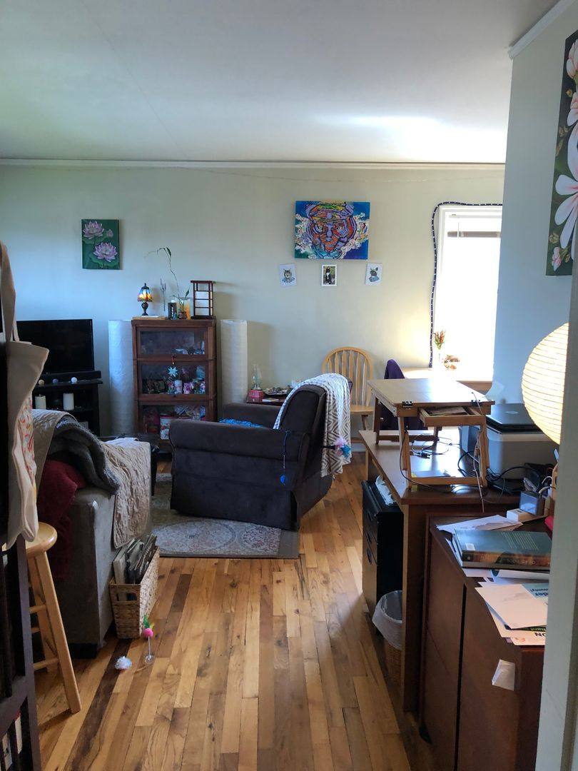 Apartment for rent at 128 N Saratoga St, Portland, OR 97217