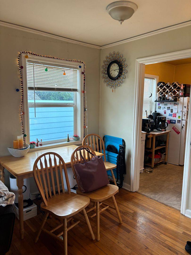 Apartment for rent at 128 N Saratoga St, Portland, OR 97217