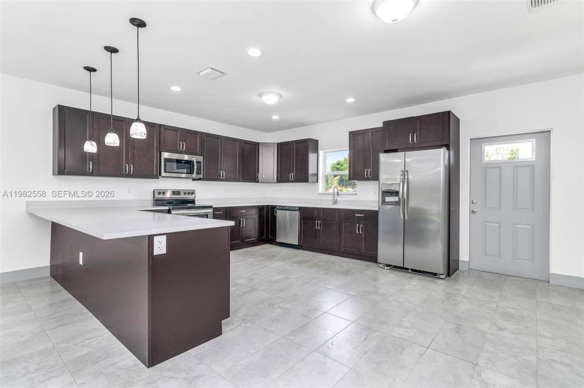 House for rent at 2360 NW 14th St, Fort Lauderdale, FL 33311