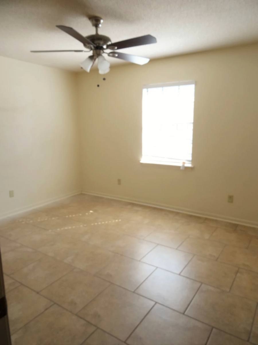 Apartment for rent at 1035 Giovanni St #11, Lake Charles, LA 70601