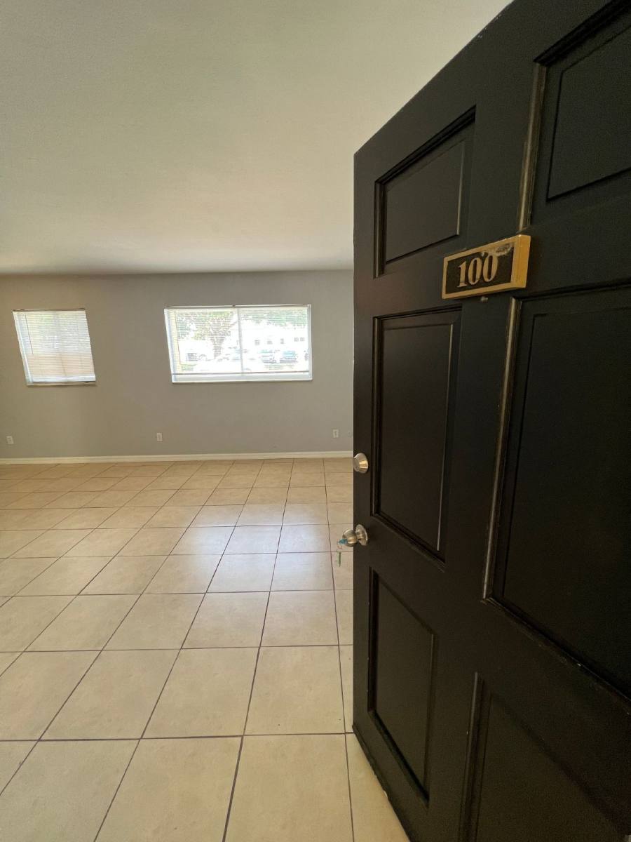 House for rent at 3206 W Azeele St #100, Tampa, FL 33609