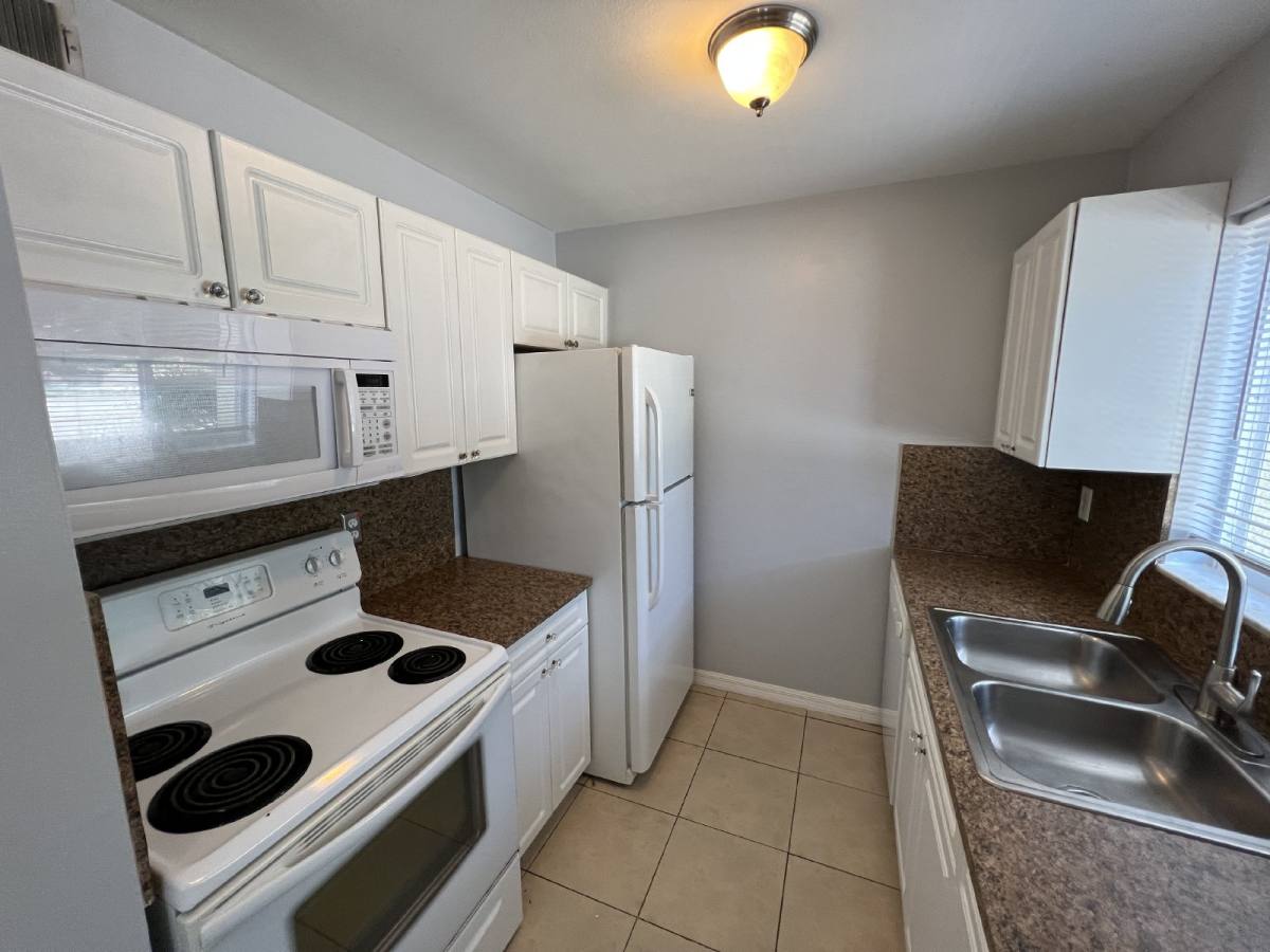 House for rent at 3206 W Azeele St #100, Tampa, FL 33609