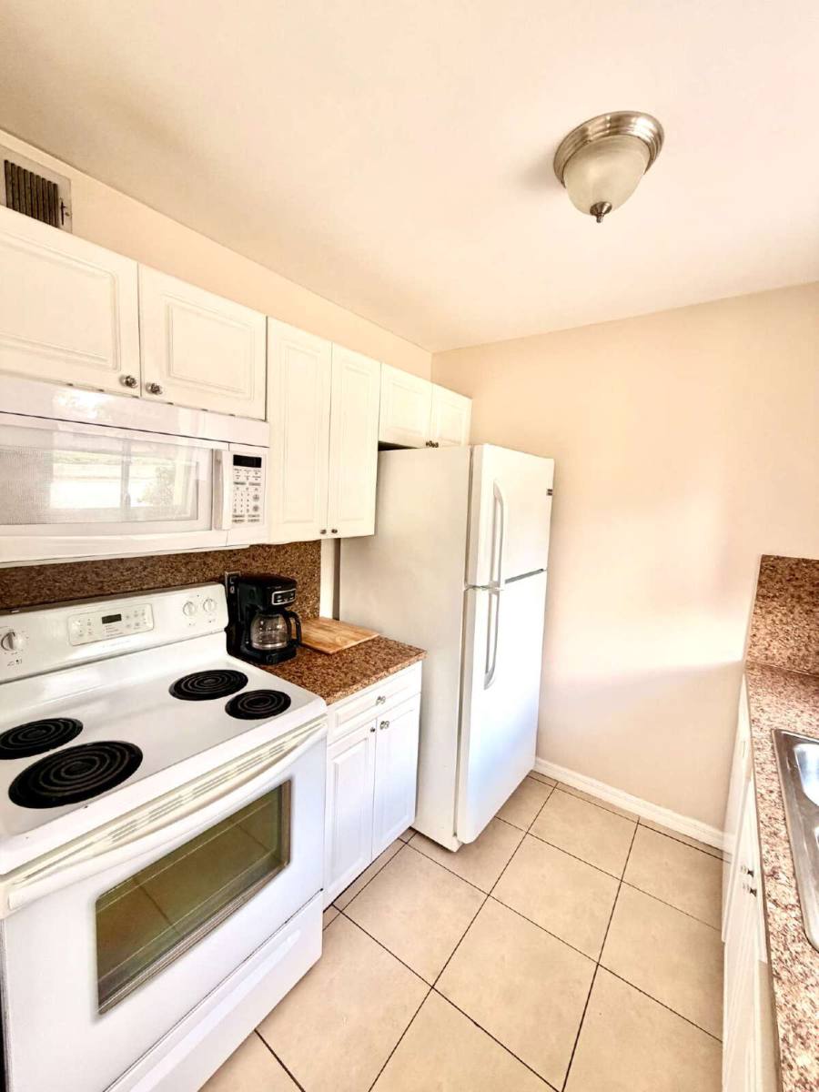 House for rent at 3206 W Azeele St #100, Tampa, FL 33609